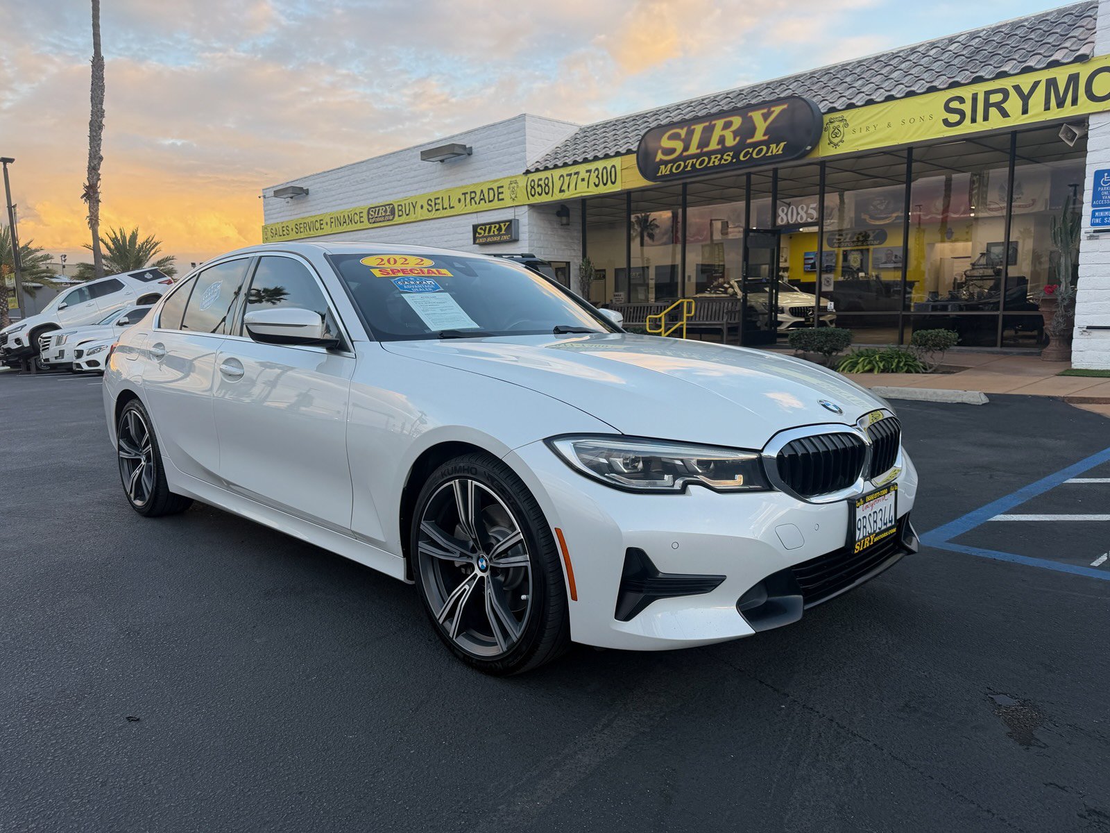 Used 2022 BMW 330i Sedan w/ Premium Package 2 RWD image 1