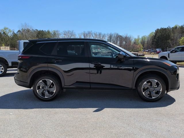 Used 2025 Nissan Rogue SV AWD/4WD image 3