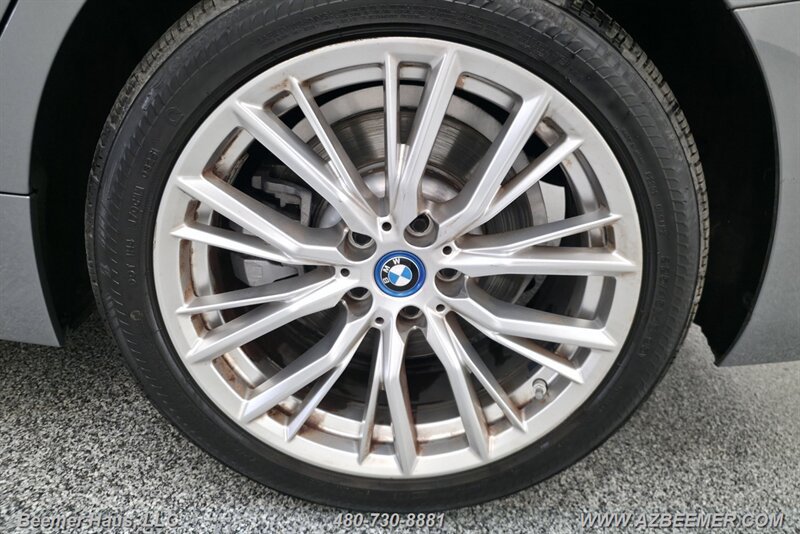Used 2023 BMW 330e w/ Driving Assistance Package RWD image 18