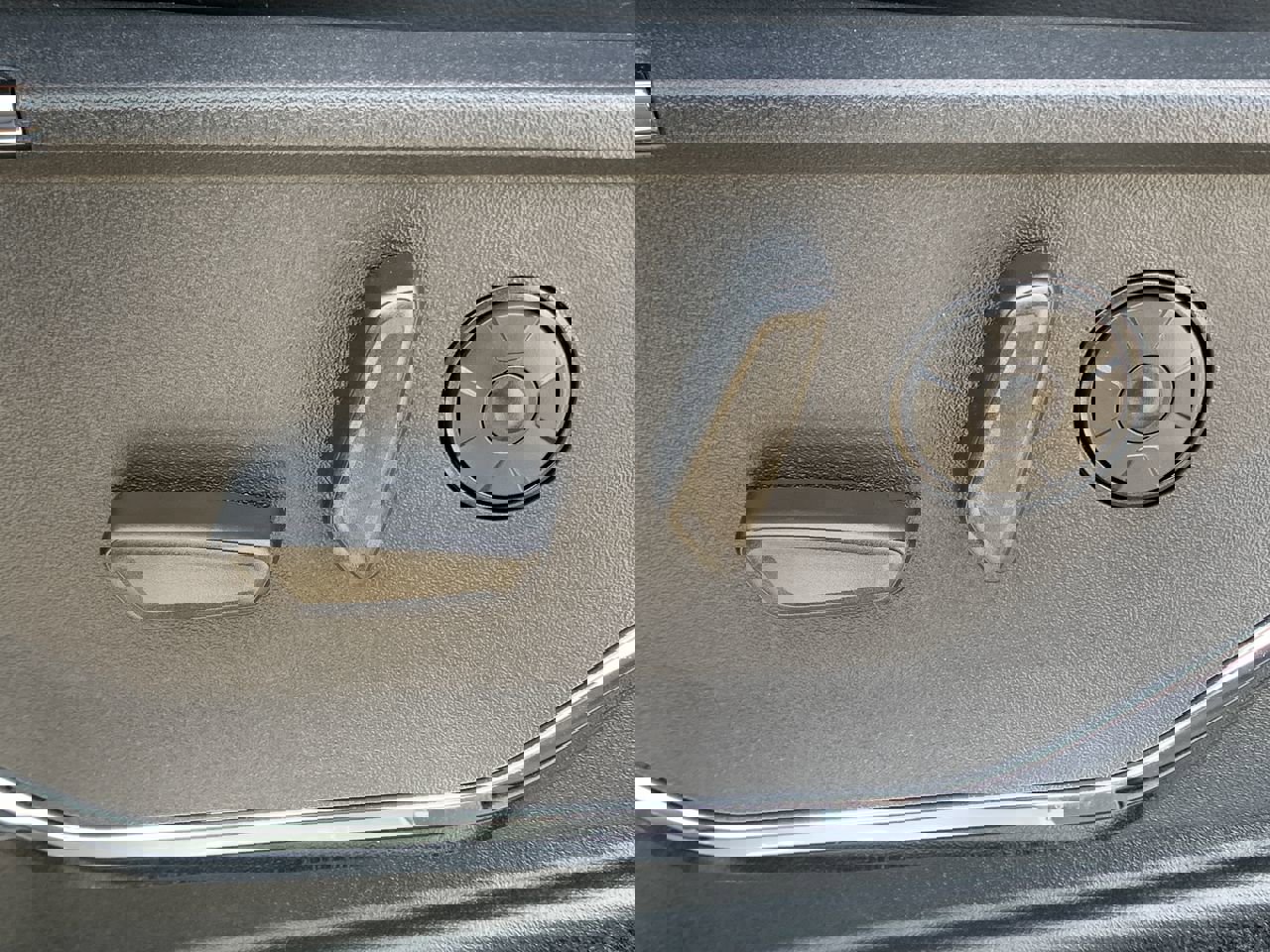 New 2025 Ford F250 Platinum image 19