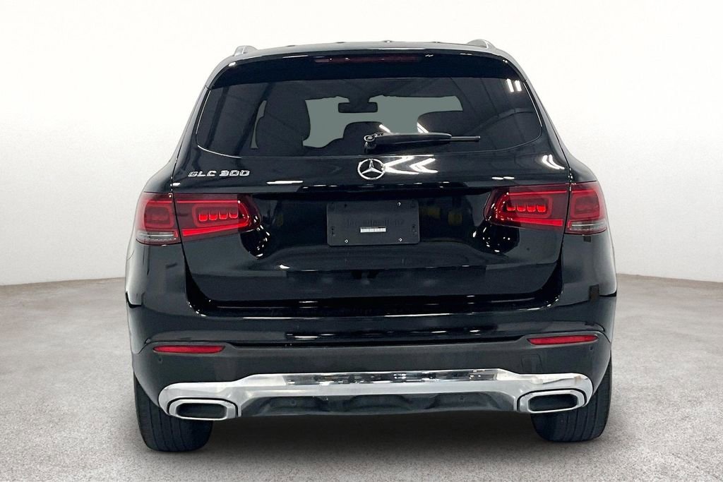 Used 2021 Mercedes-Benz GLC 300 image 4