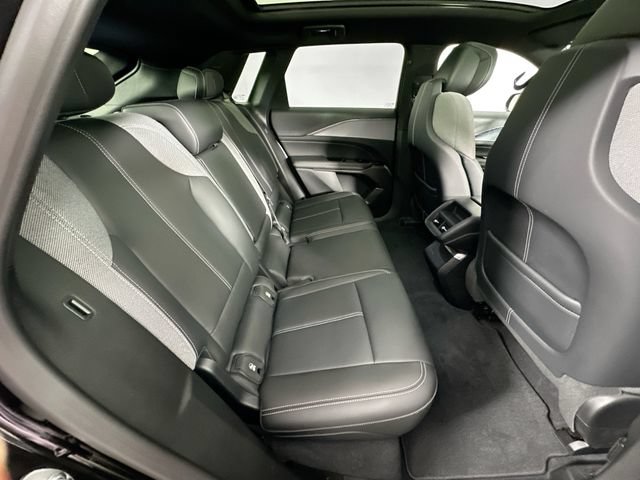 Used 2024 Cadillac Lyriq Tech AWD/4WD image 29