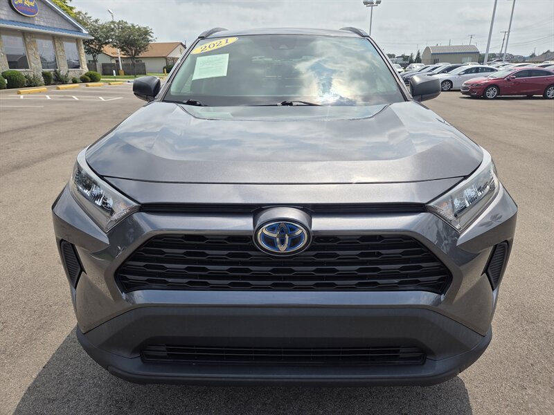 Used 2021 Toyota RAV4 LE AWD/4WD image 8
