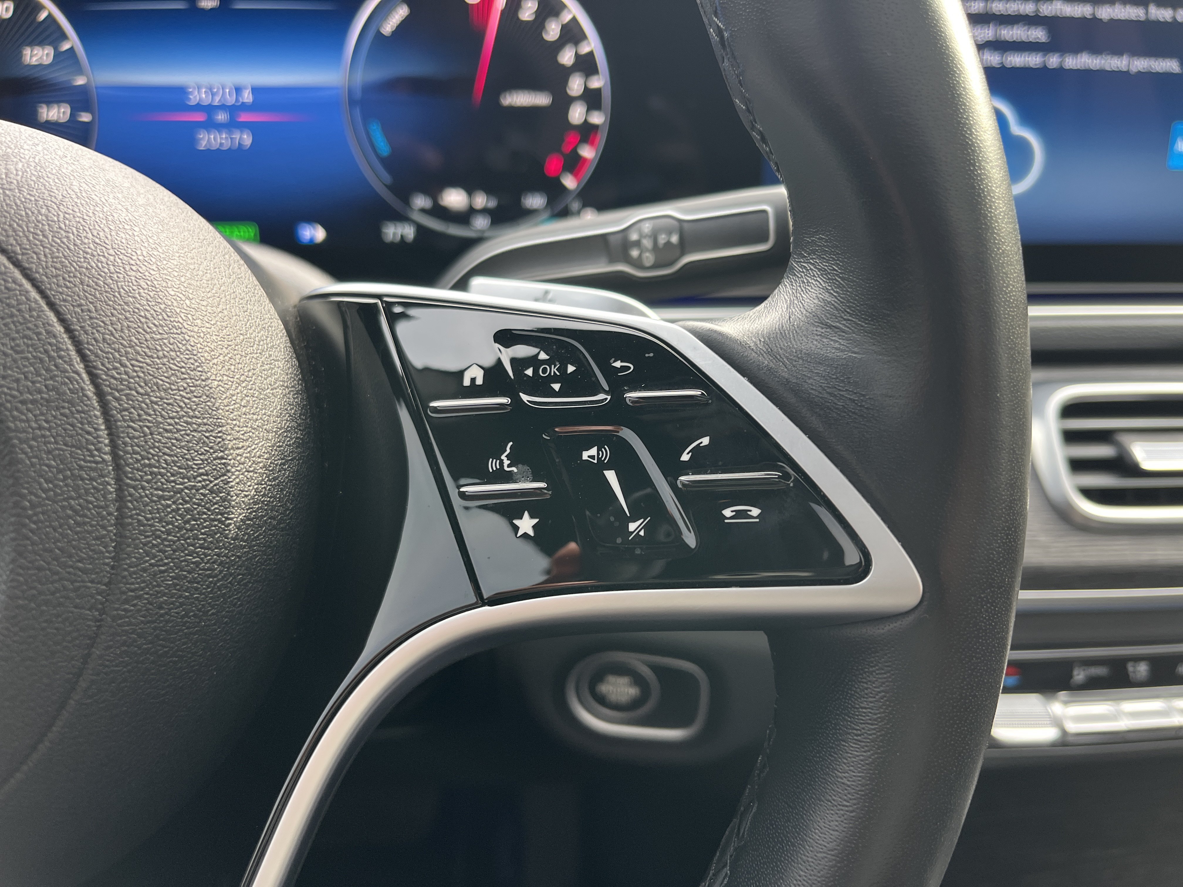 Certified 2025 Mercedes-Benz GLE 450e 4MATIC image 26