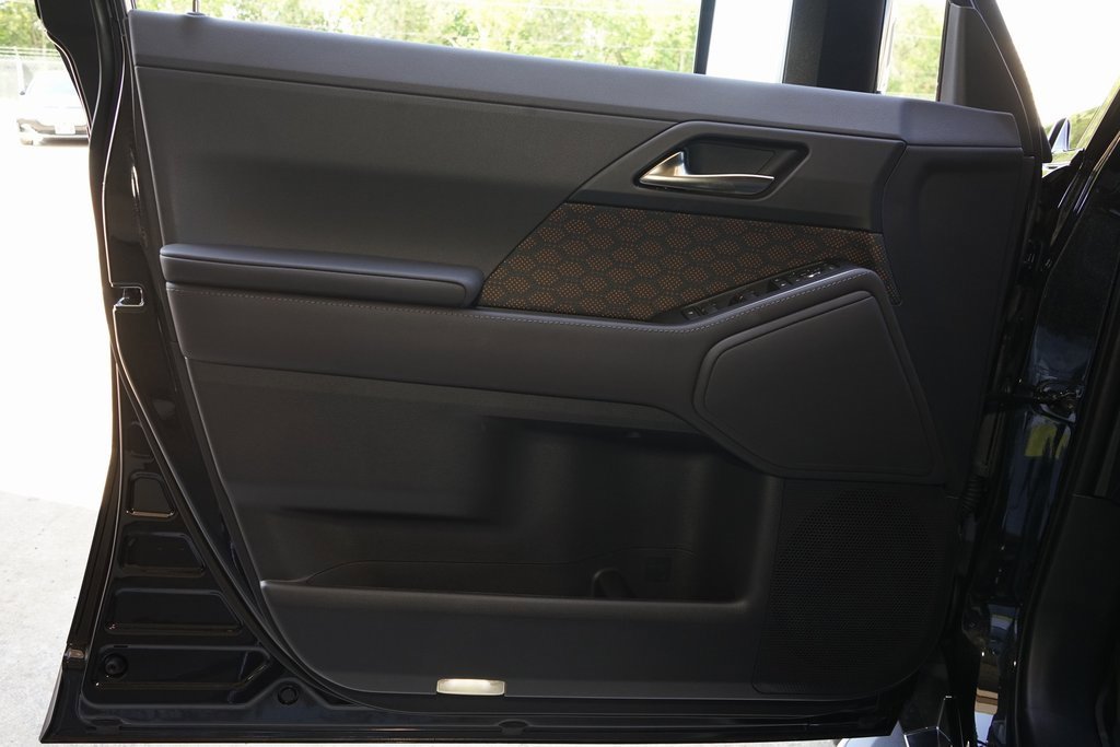 Used 2025 Lexus GX 550 image 23