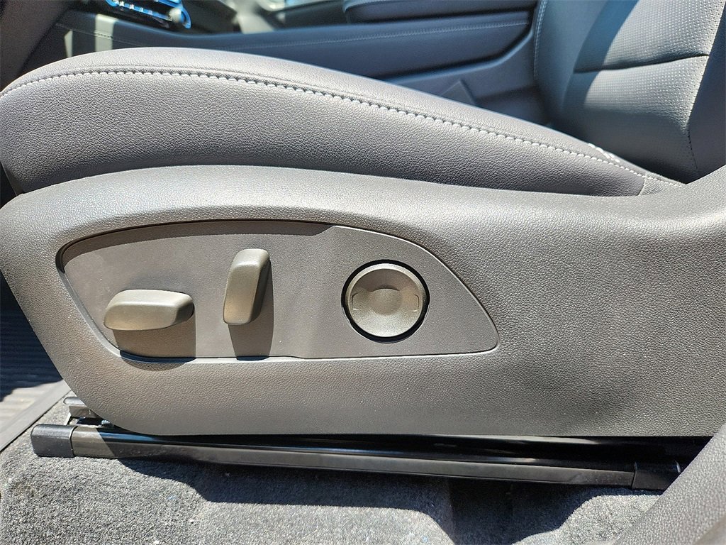 New 2026 Chevrolet Traverse LT w/ LPO, Floor Liner Package image 11