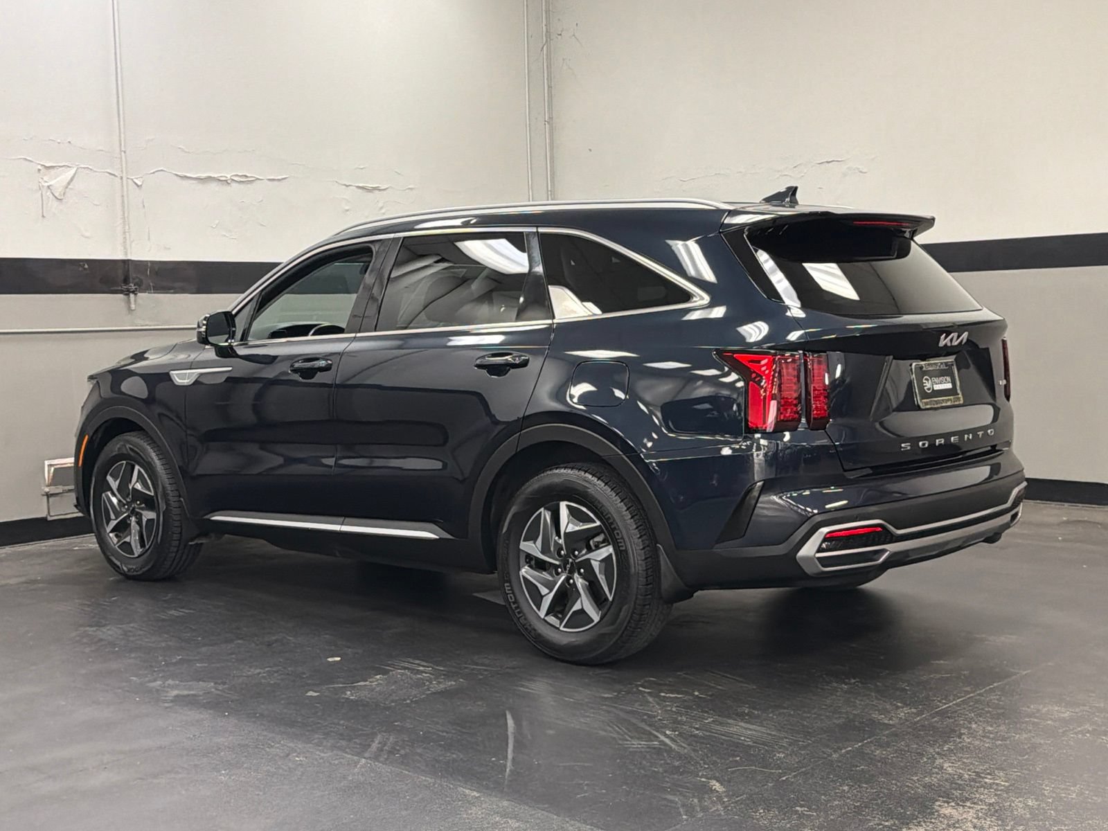 Used 2022 Kia Sorento S FWD image 8