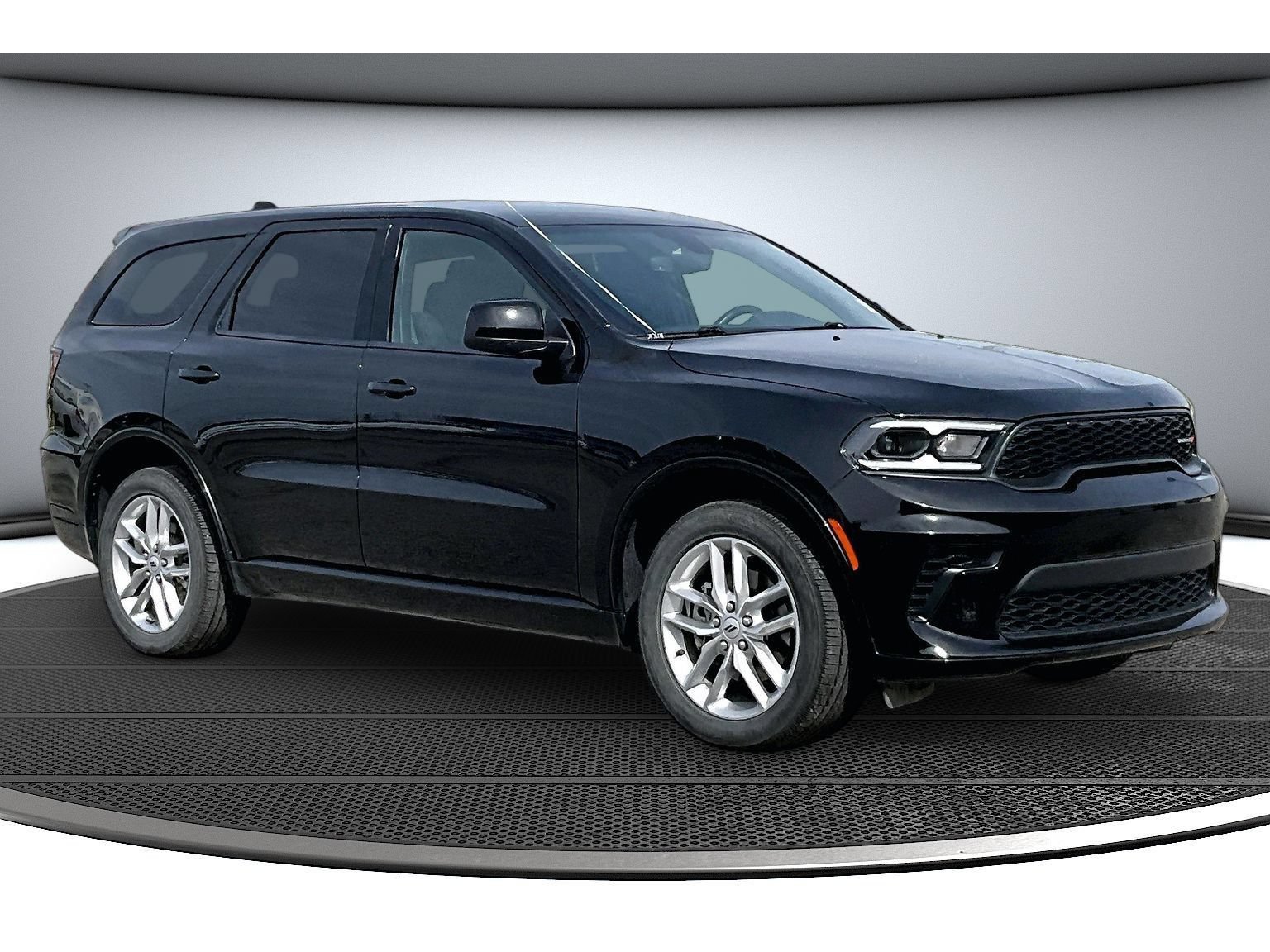 Certified 2025 Dodge Durango GT w/ Trailer Tow Group IV AWD/4WD image 14