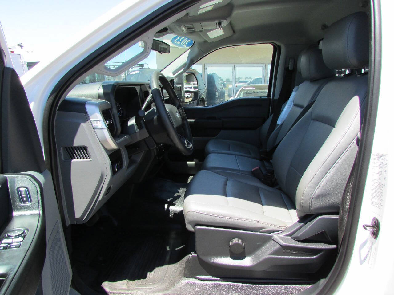 Used 2023 Ford F350 XL RWD image 12