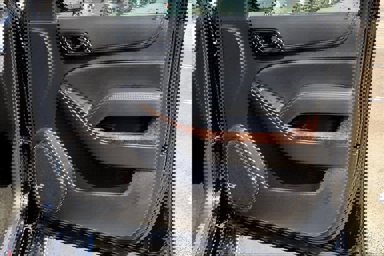 Used 2016 Chevrolet Tahoe LT w/ Luxury Package image 22