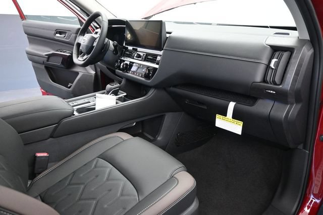 Used 2026 Nissan Pathfinder Platinum FWD image 48