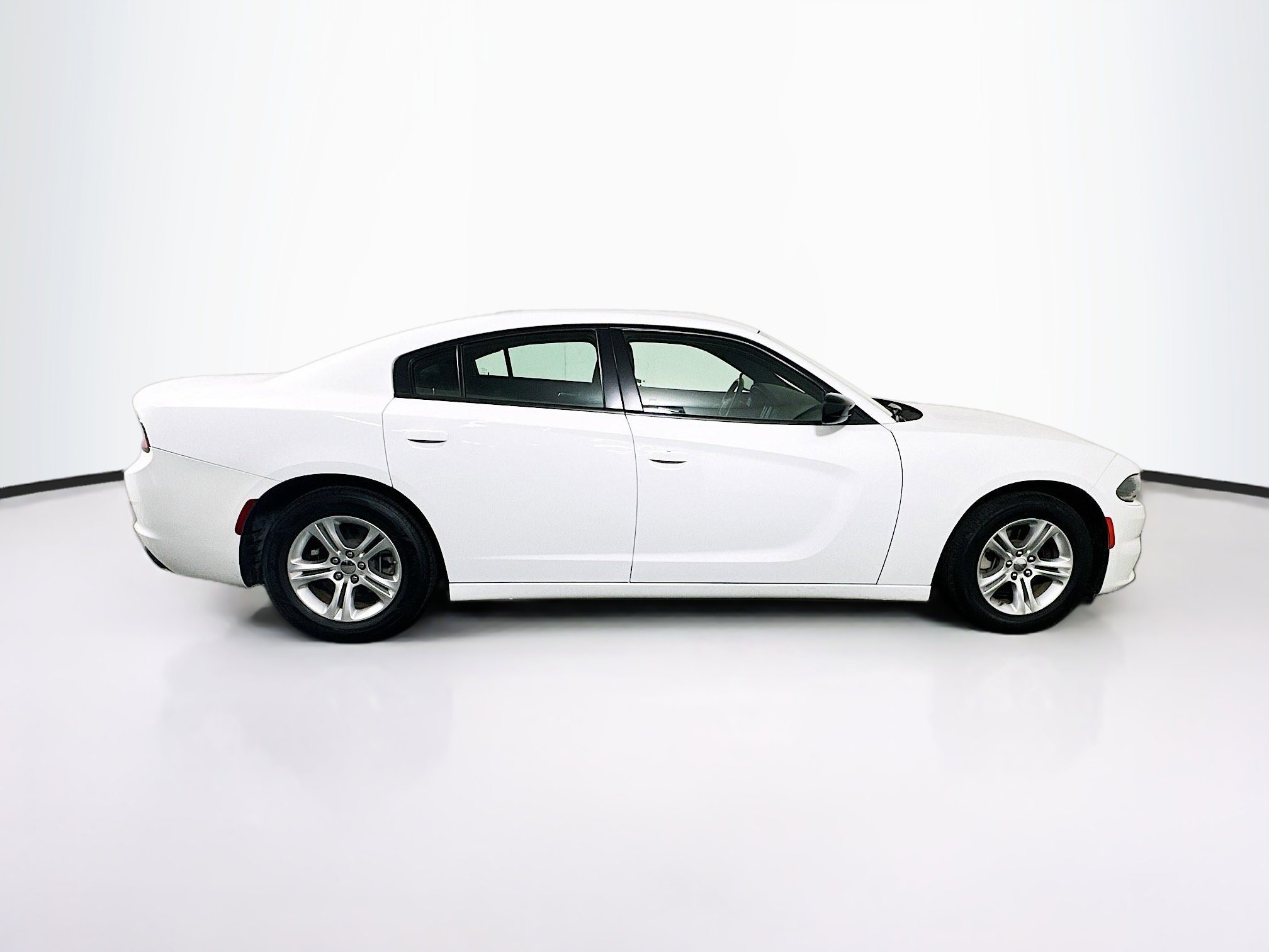 Used 2023 Dodge Charger SXT RWD image 10