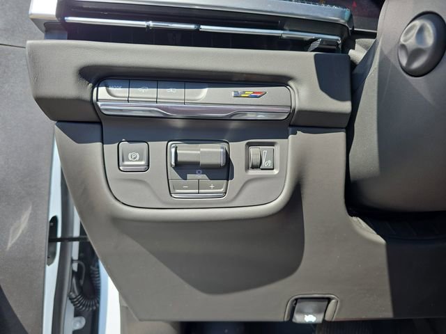 Used 2026 Cadillac Escalade V w/ LPO, ONYX Package image 25