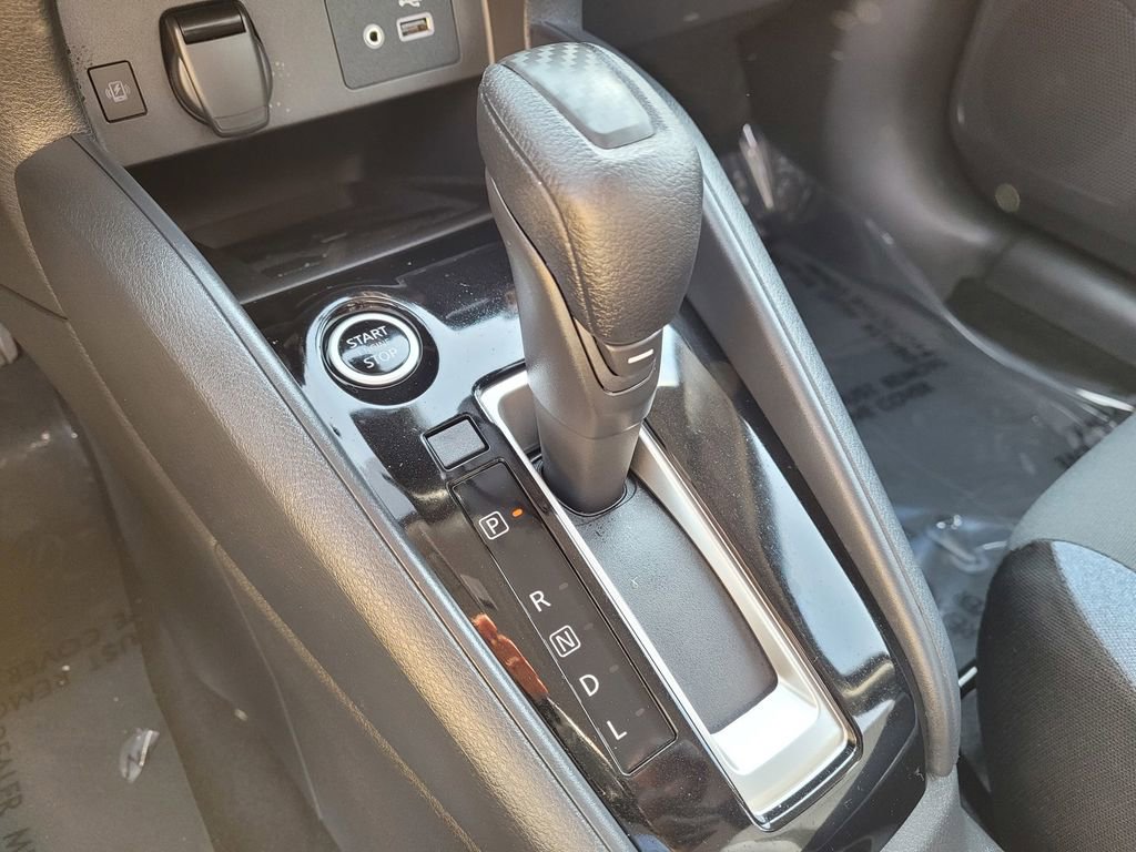 New 2025 Nissan Versa SV w/ Trunk Package FWD image 10