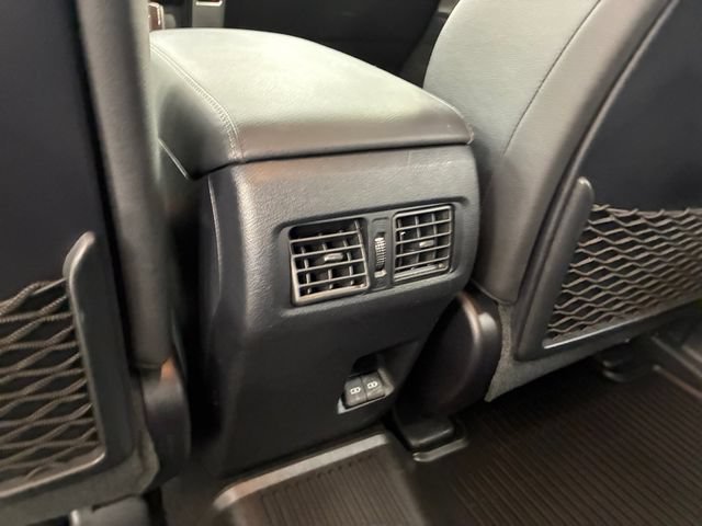 Used 2024 Toyota 4Runner Limited AWD/4WD image 19