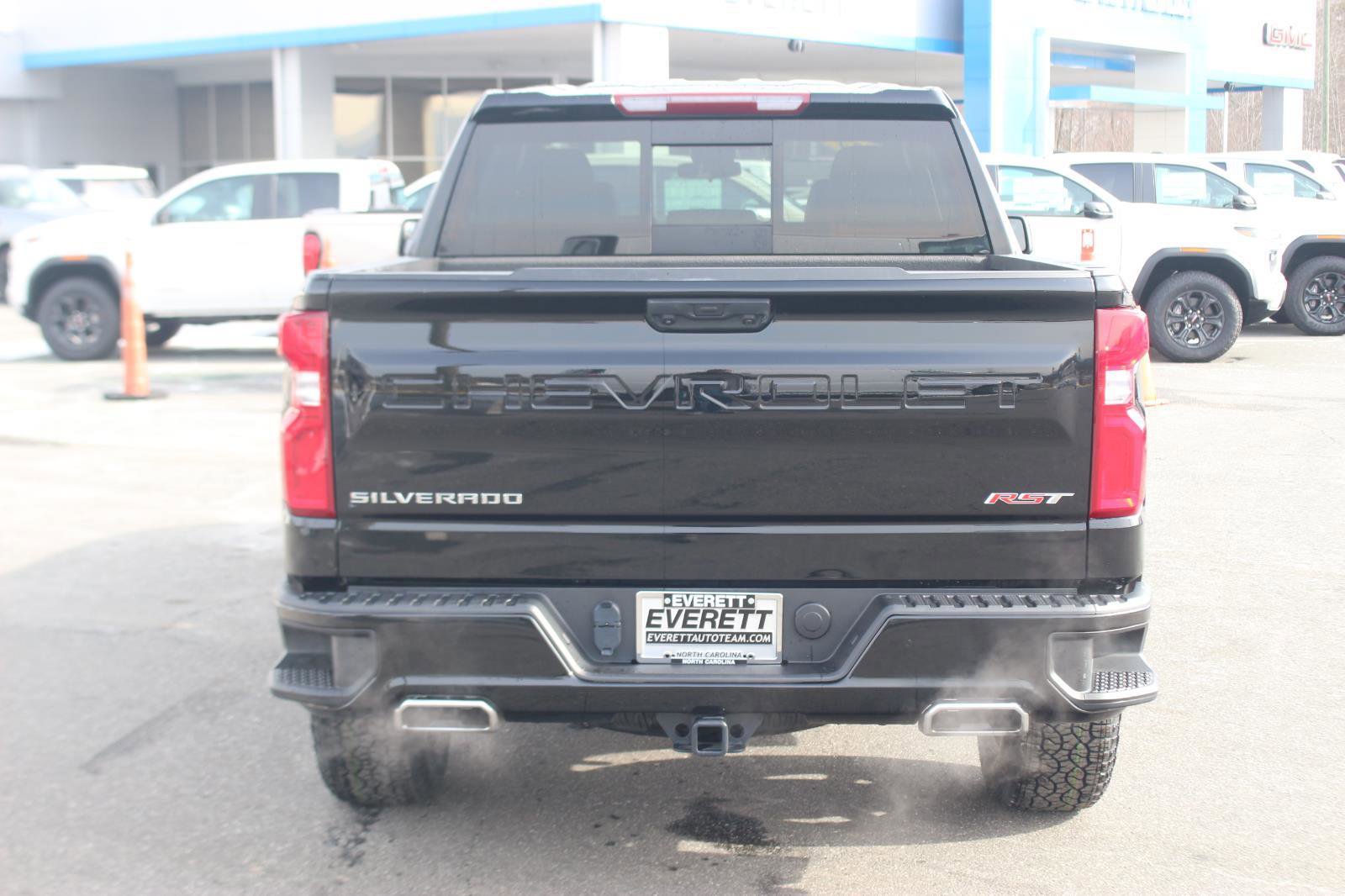 Used 2024 Chevrolet Silverado 1500 RST w/ Convenience Package II image 5