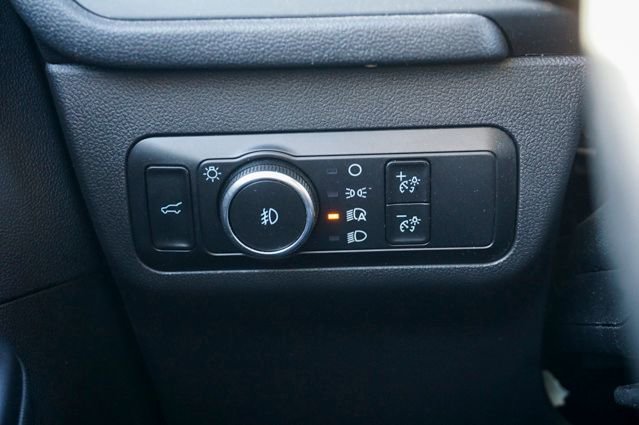 Used 2025 Ford Escape Platinum image 26