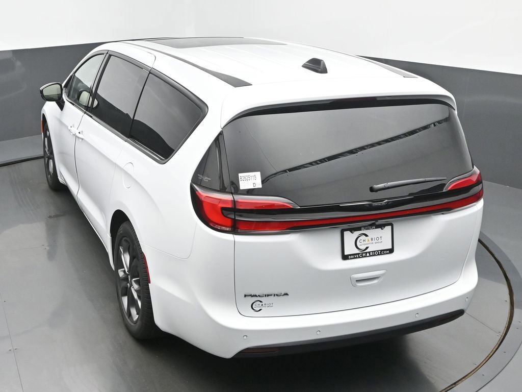 New 2026 Chrysler Pacifica Select image 41