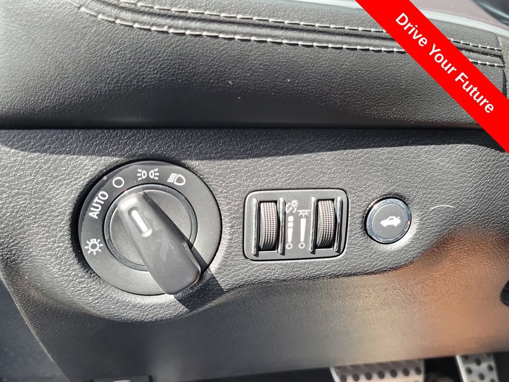 Used 2020 Dodge Challenger R/T Scat Pack RWD image 16