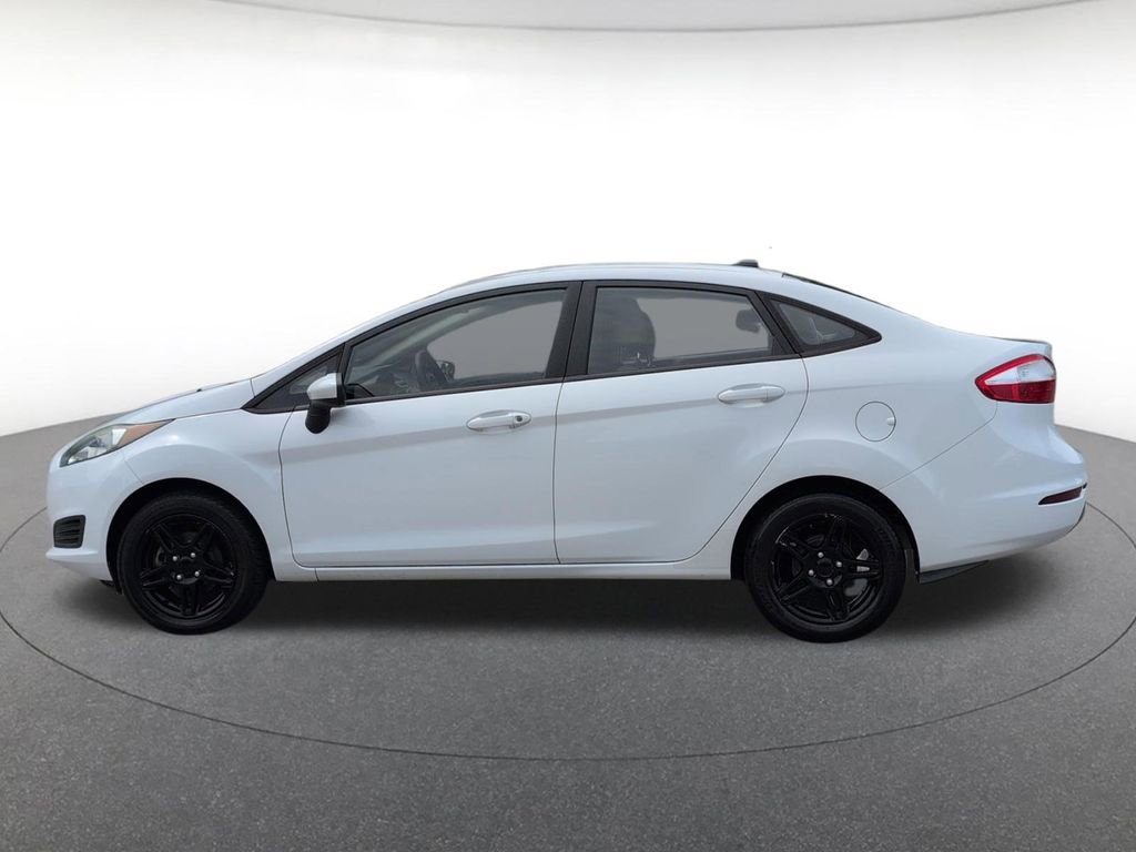 Used 2019 Ford Fiesta SE FWD image 2