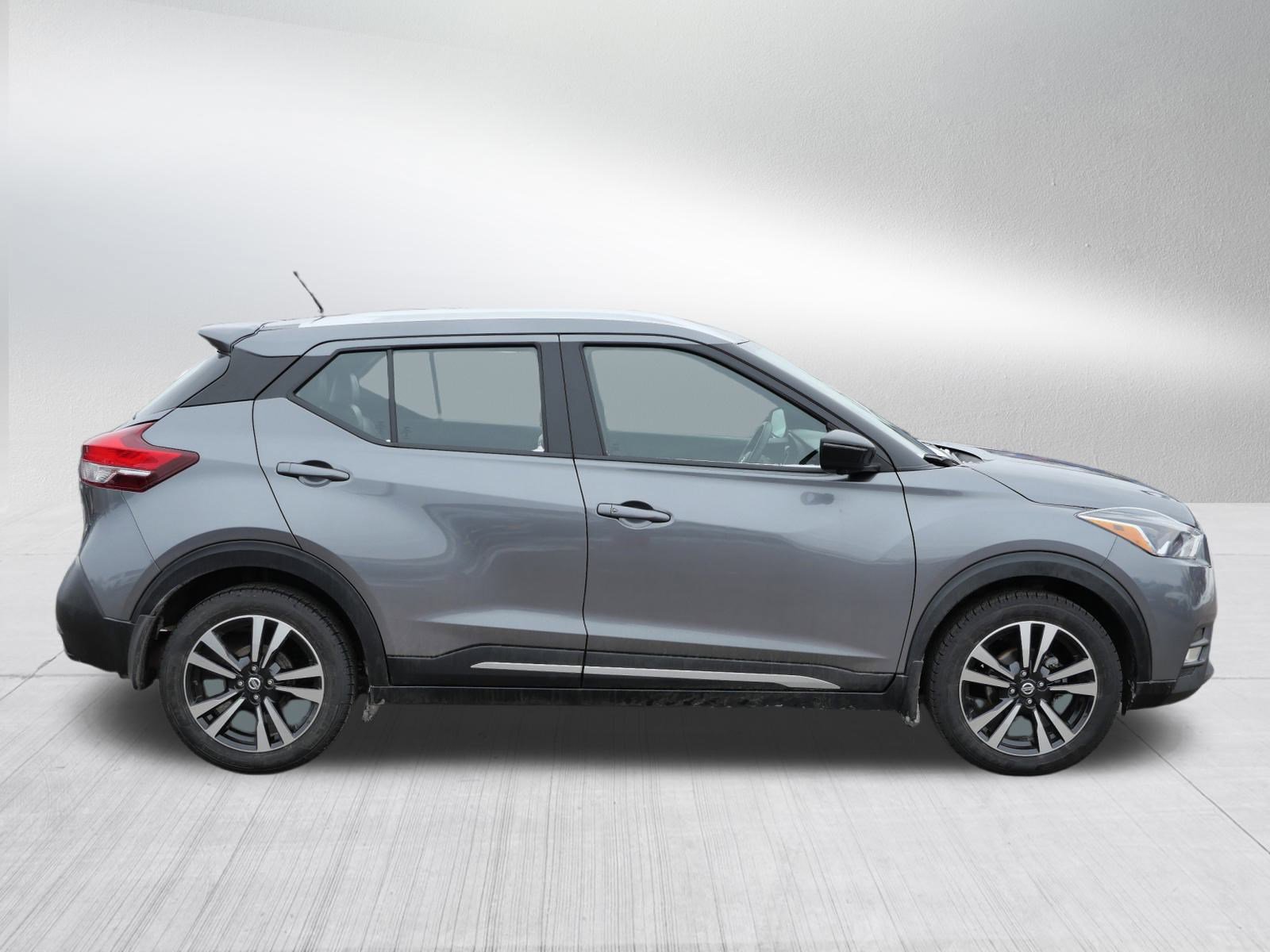 Used 2019 Nissan Kicks SR w/ SR Premium Package image 8