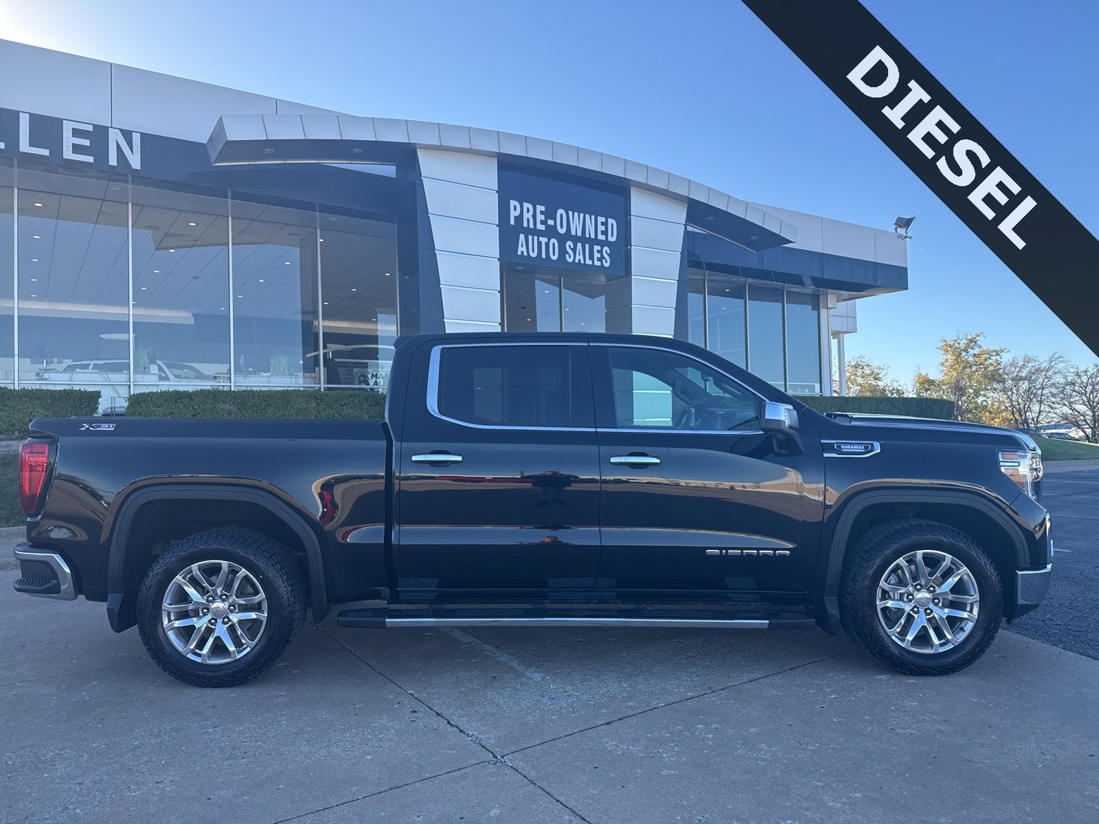 Used 2021 GMC Sierra 1500 SLT w/ SLT Premium Plus Package image 2