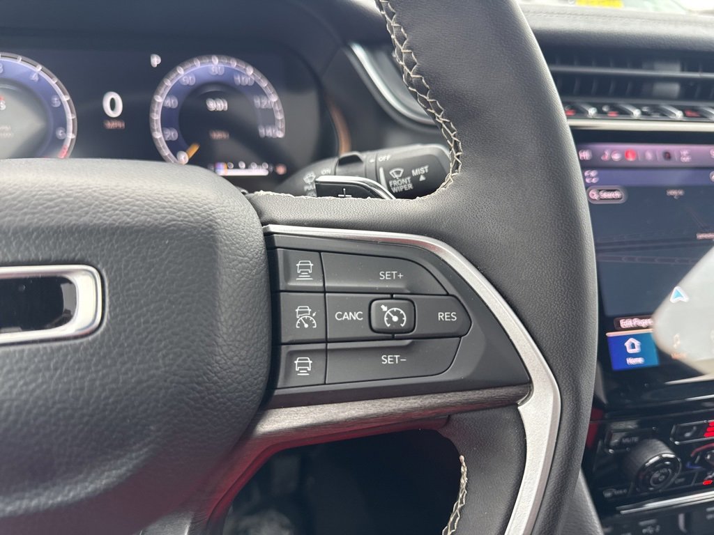 Certified 2024 Jeep Grand Cherokee L Limited w/ Luxury Tech Group II image 8