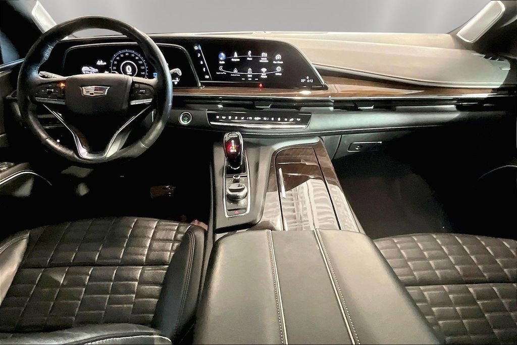 Used 2023 Cadillac Escalade Sport Platinum w/ LPO, ONYX Package image 11