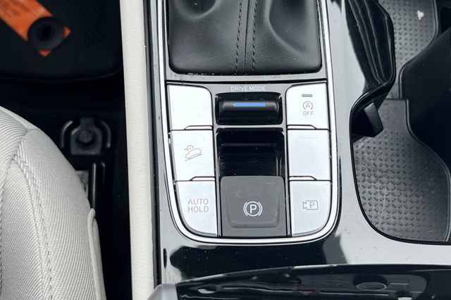 Certified 2025 Hyundai Tucson SE FWD image 37