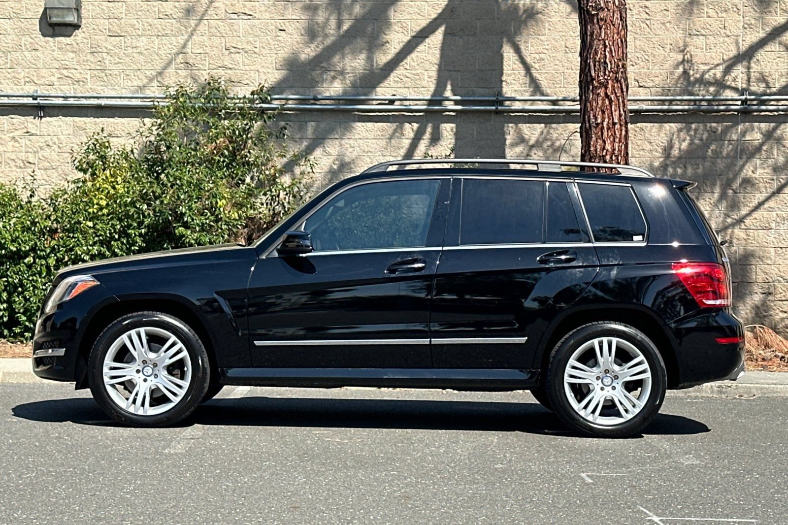 Used 2013 Mercedes-Benz GLK 350 4MATIC image 6