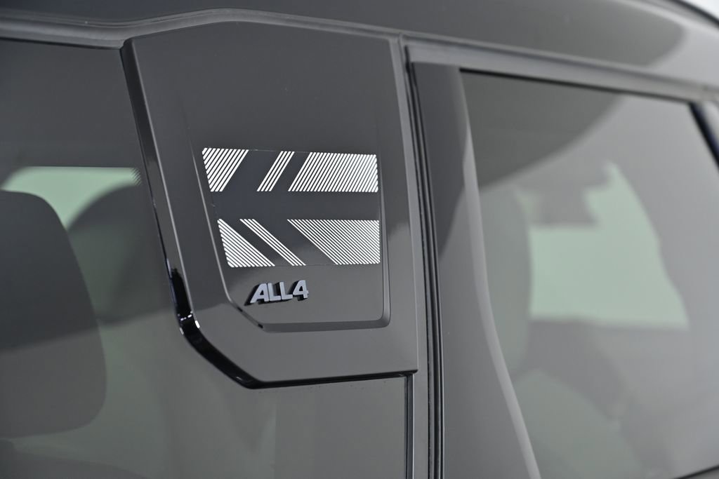 Certified 2025 MINI Cooper Countryman S w/ Comfort Package Max image 10