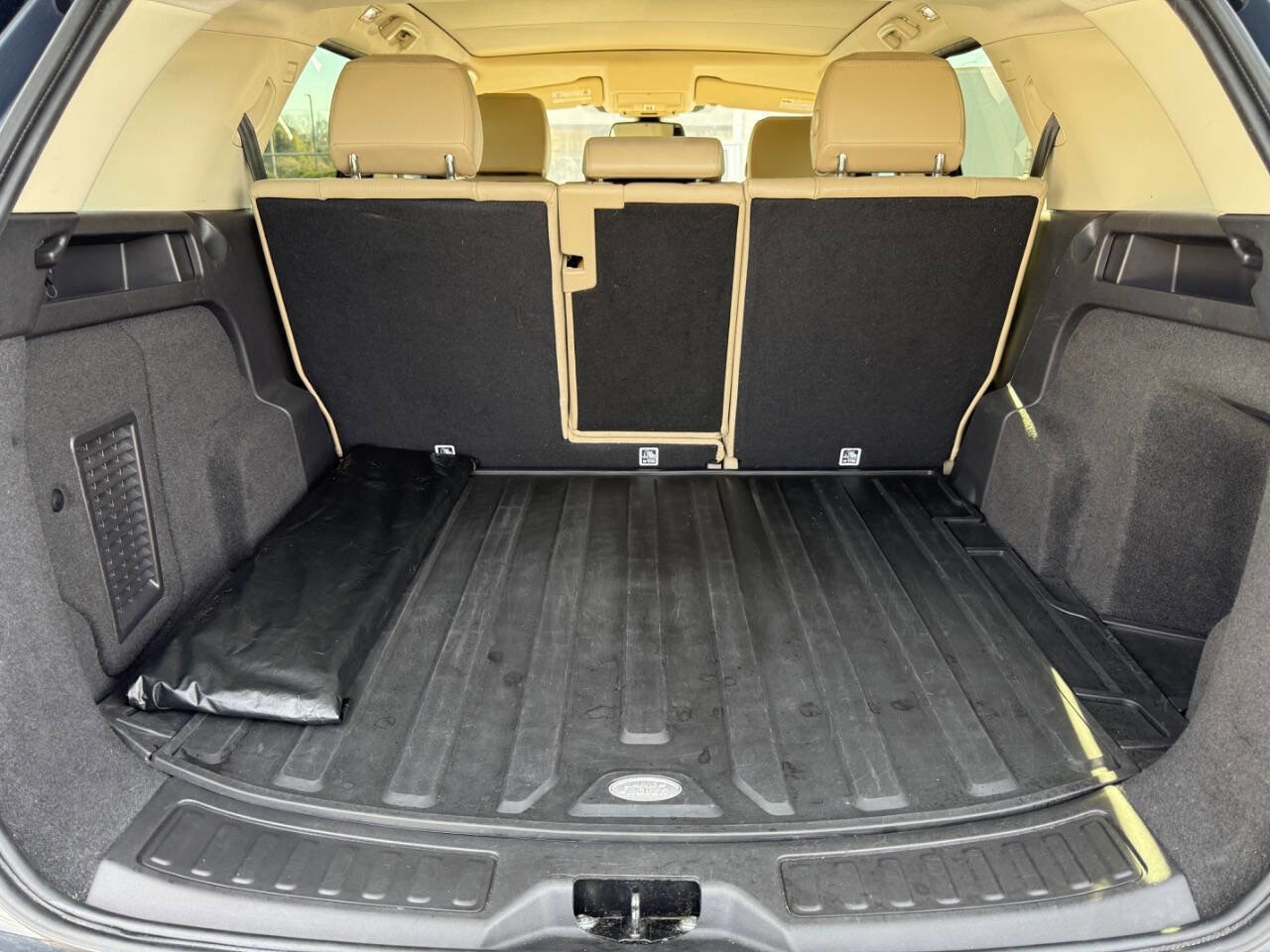 Used 2019 Land Rover Discovery Sport HSE image 14
