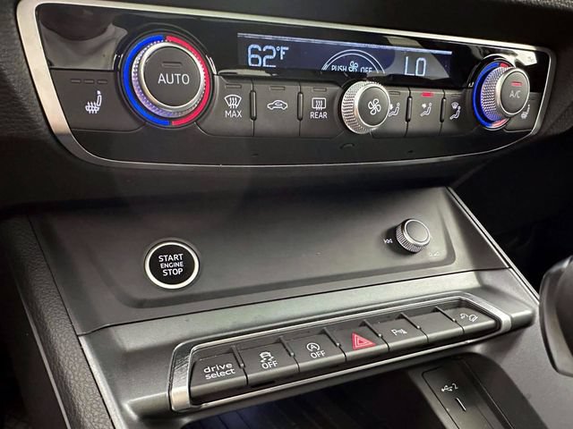 Used 2025 Audi Q3 2.0T Premium w/ Convenience Package AWD/4WD image 24