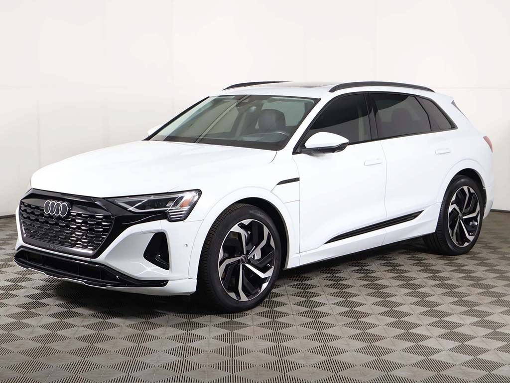 Used 2024 Audi Q8 e-tron Prestige w/ Prestige Package AWD/4WD image 13