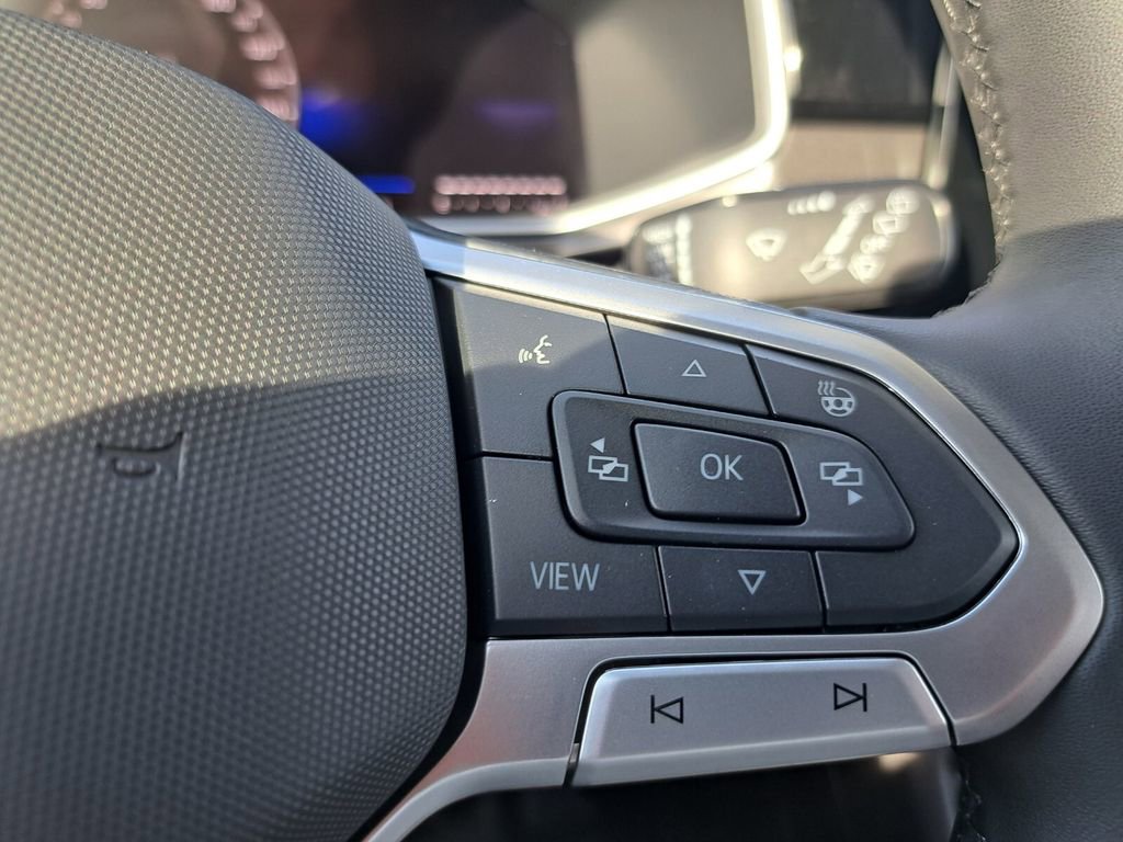 New 2026 Volkswagen Taos SE FWD image 13