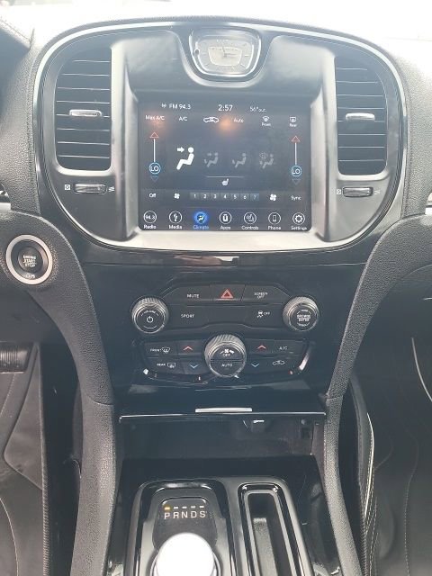 Used 2019 Chrysler 300 S image 8