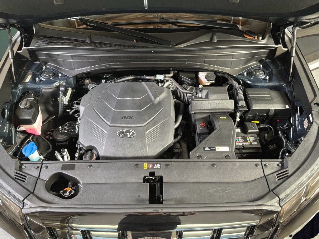 Used 2024 Hyundai Palisade Limited AWD/4WD image 39