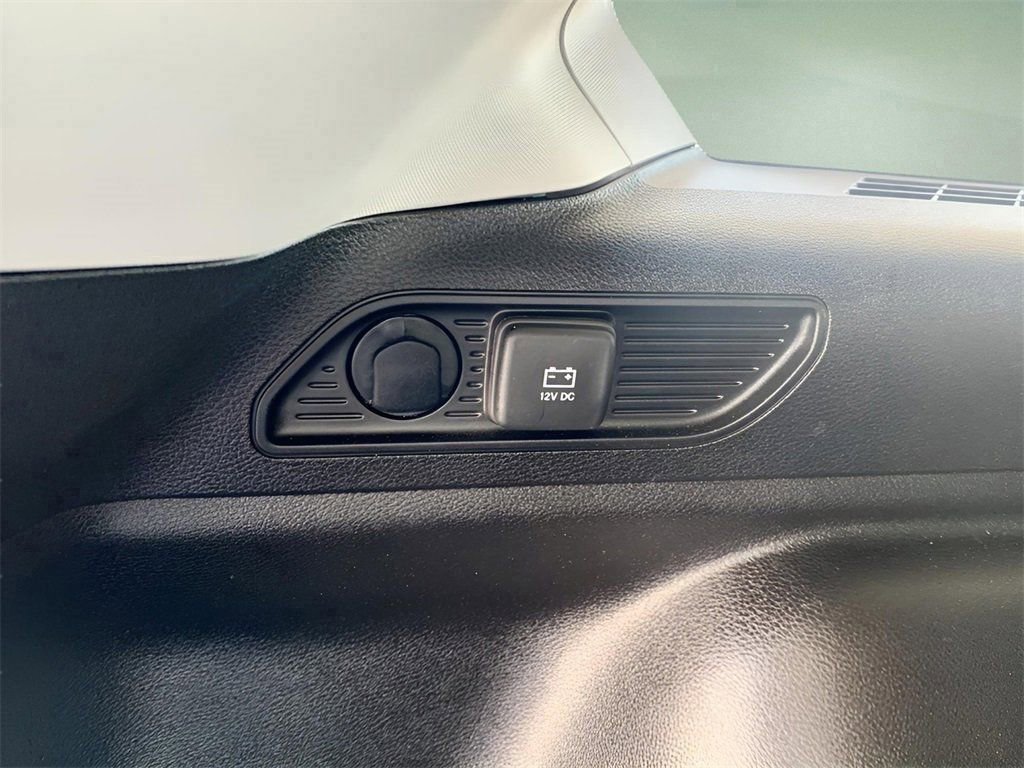 Used 2023 Jeep Grand Cherokee Laredo image 24