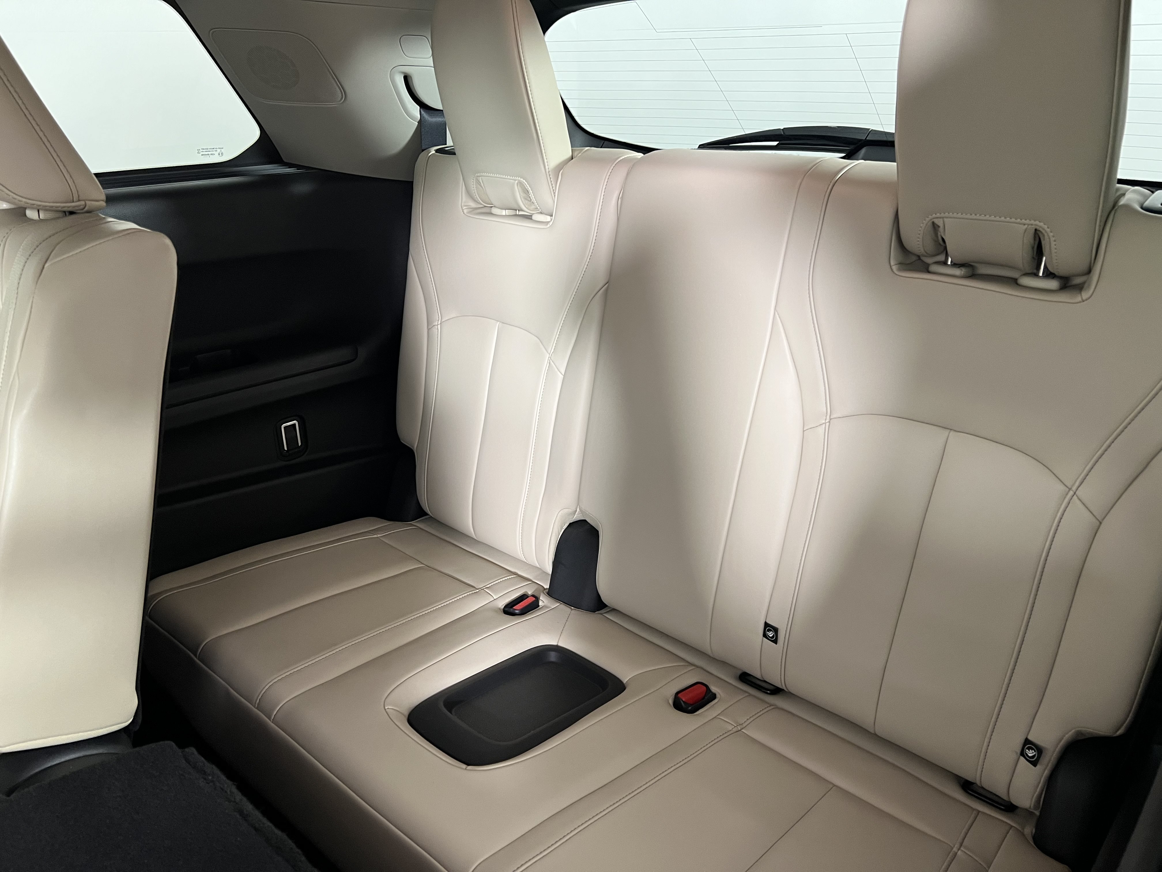 Used 2023 INFINITI QX60 Sensory w/ Cargo Package AWD/4WD image 22