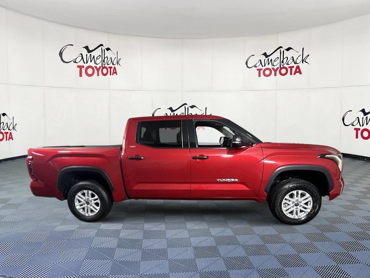 Used 2023 Toyota Tundra SR5 w/ SR5 Convenience Package AWD/4WD image 8