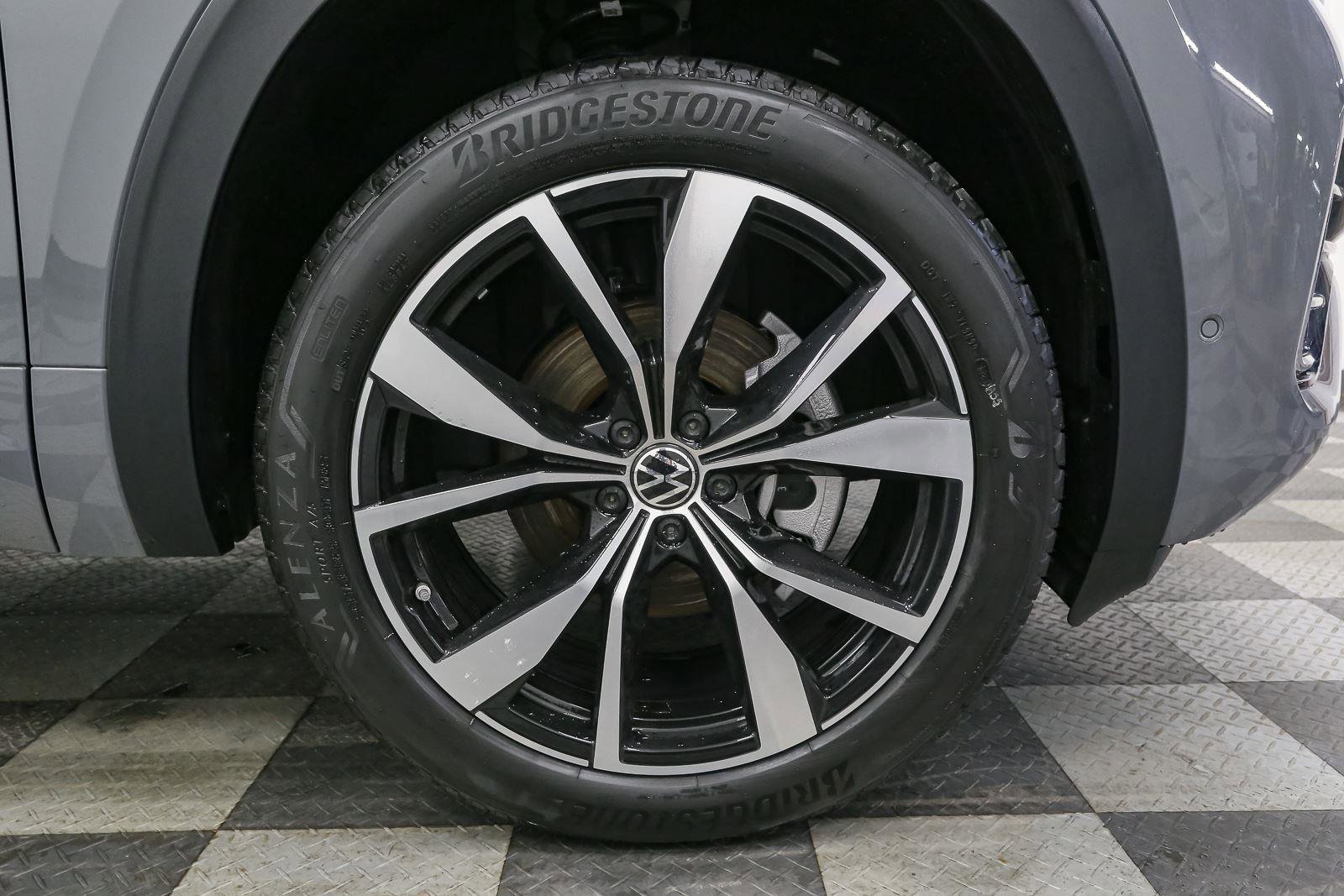 New 2026 Volkswagen Atlas SEL Premium R-Line image 14