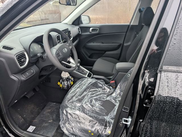 New 2026 Hyundai Venue SE image 14