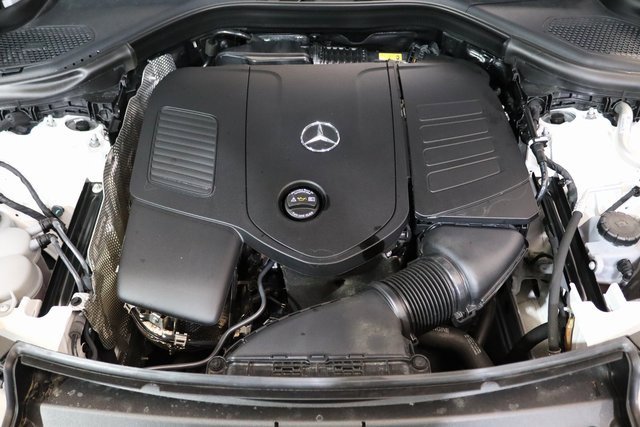 Used 2024 Mercedes-Benz GLC 300 4MATIC w/ Driver Assistance Package image 32