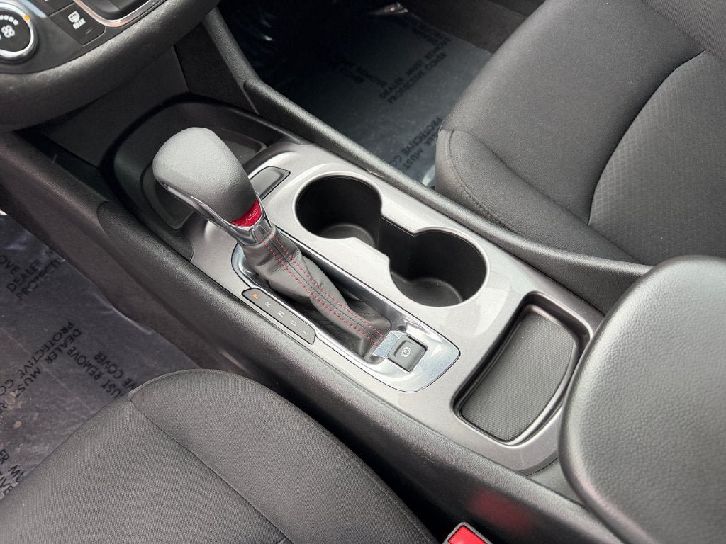Used 2022 Chevrolet Malibu RS FWD image 19