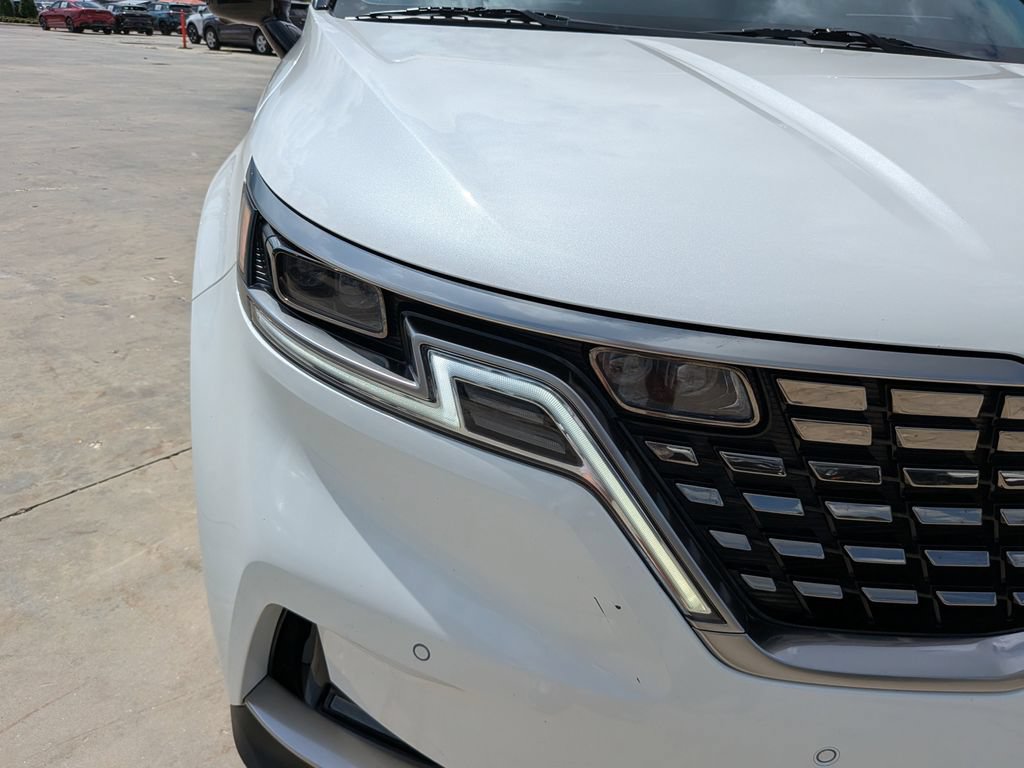Certified 2024 Kia Carnival SX Prestige FWD image 10