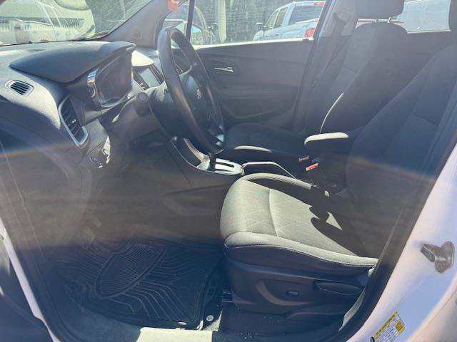 Used 2017 Chevrolet Trax LT image 9