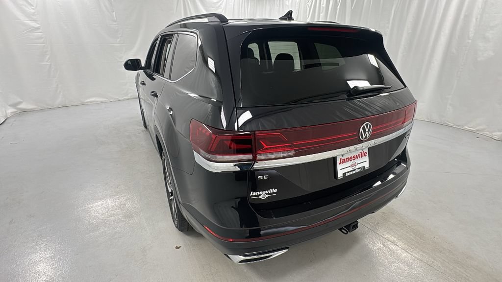 Used 2025 Volkswagen Atlas SE AWD/4WD image 5