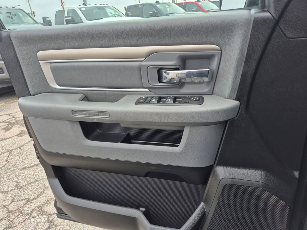 Used 2017 RAM 1500 Classic SLT image 16