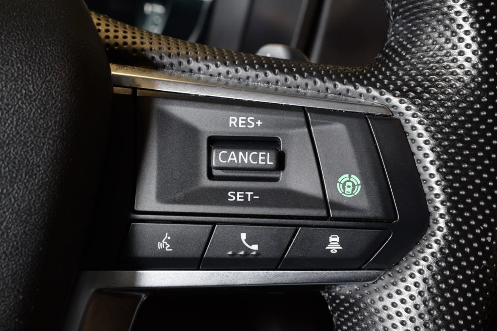 Used 2023 Mitsubishi Outlander SE AWD/4WD image 18