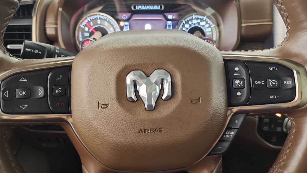 Used 2019 RAM 1500 Laramie Longhorn AWD/4WD image 12